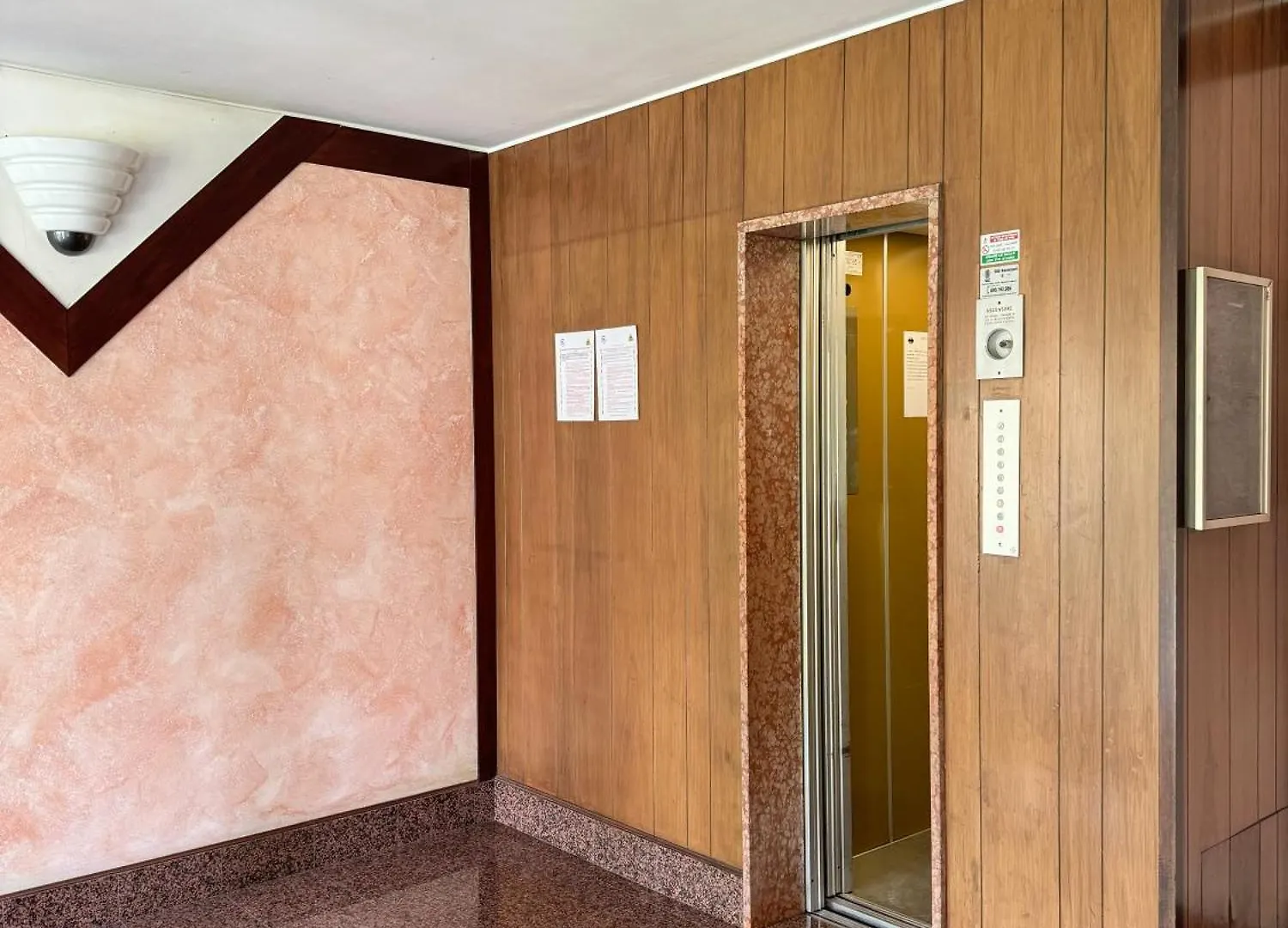 Tosi 11 - Exclusive Apartment Milan 0*,  Italy